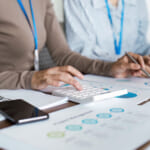 商標登録にかかった費用の勘定科目は帳簿ではどのようになるでしょうか？