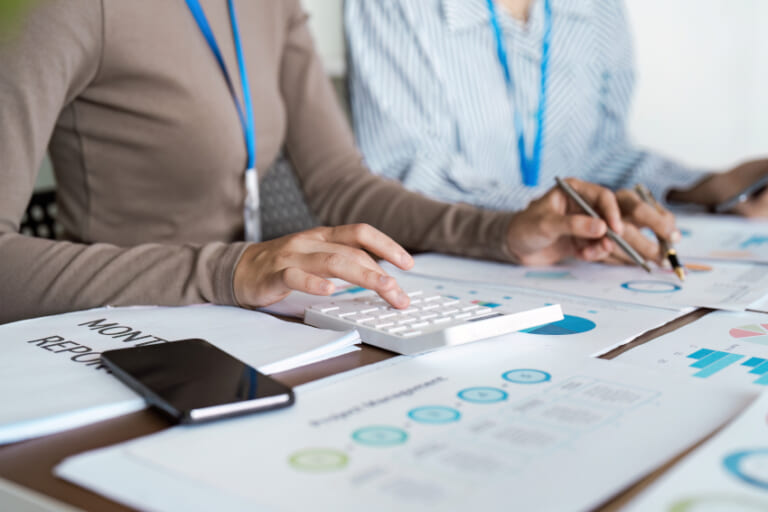 商標登録にかかった費用の勘定科目は帳簿ではどのようになるでしょうか？